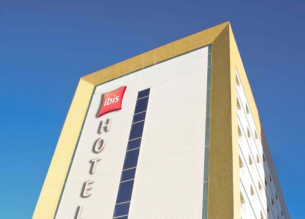 Отель Ibis Макаэ Экстерьер фото