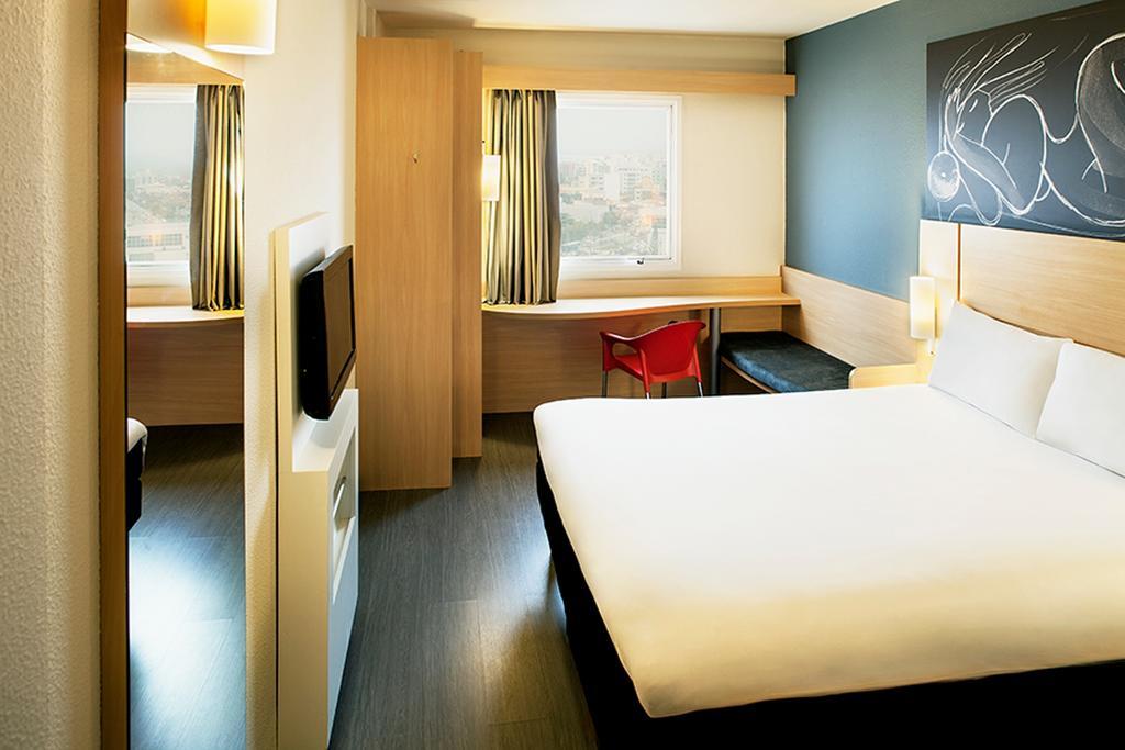 Отель Ibis Макаэ Экстерьер фото